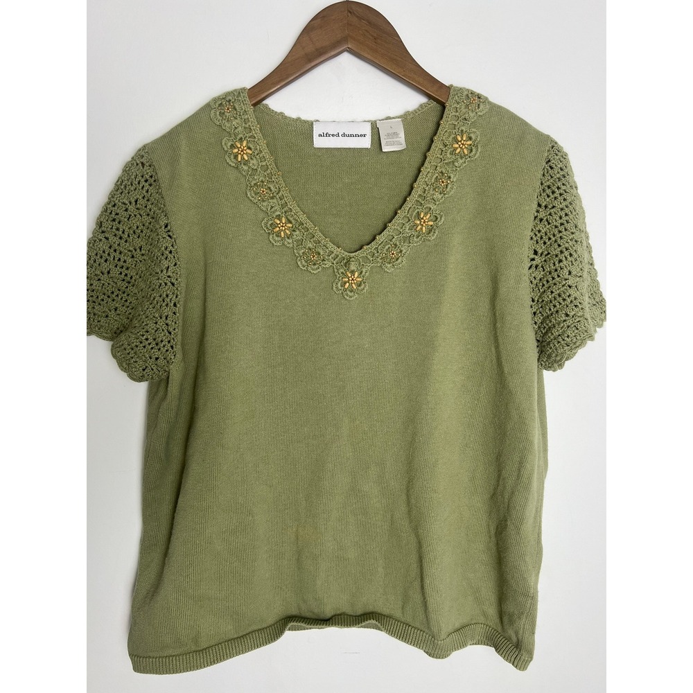 VTG Green Crochet Beaded Floral Sweater Top Coastal Grandmacore Cottage Boho 70s